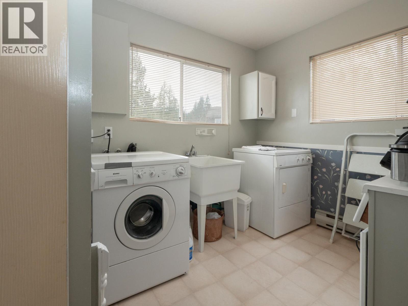 170 PIKE ROAD, Gibsons