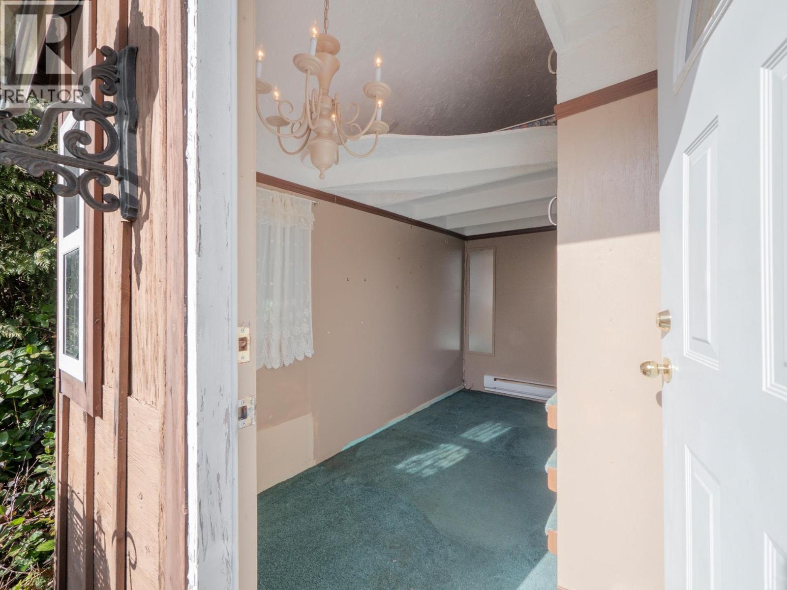 170 PIKE ROAD, Gibsons