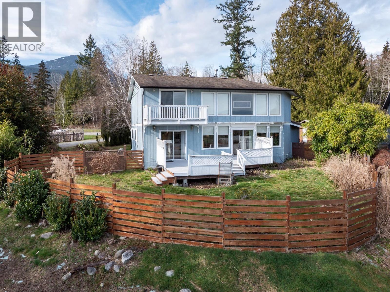 170 PIKE ROAD, Gibsons