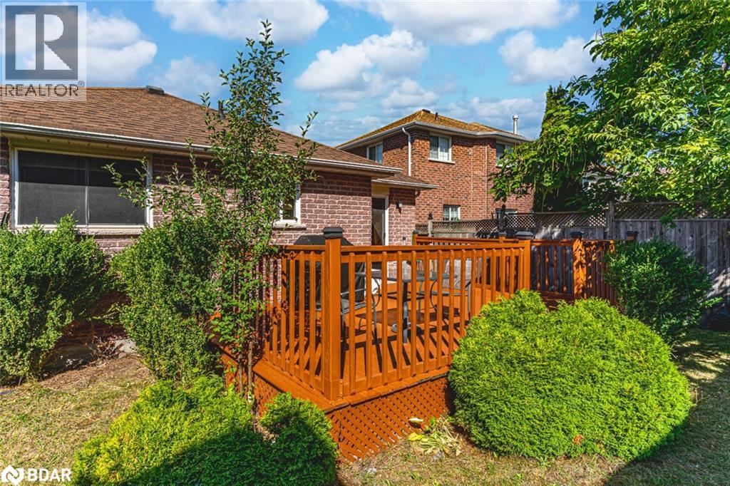 Photo 16 of 10 Stephanie Lane, Barrie ON