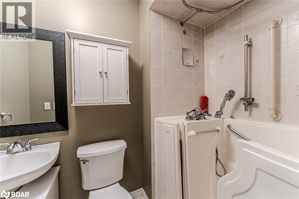 Photo 13 of 10 Stephanie Lane, Barrie ON