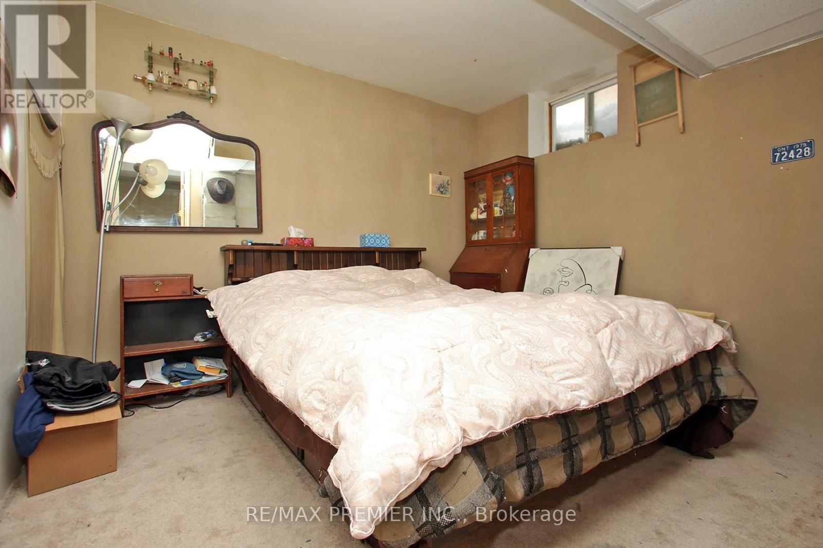 Photo 18 of 1914 Liverpool Road, Pickering ON