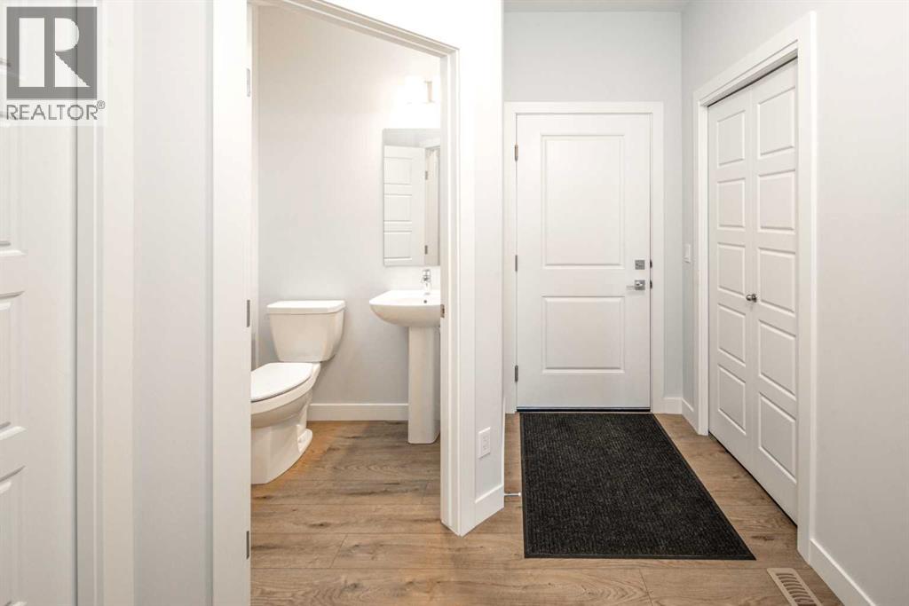 Photo 18 of 159 Ambleside Crescent Nw, Calgary AB
