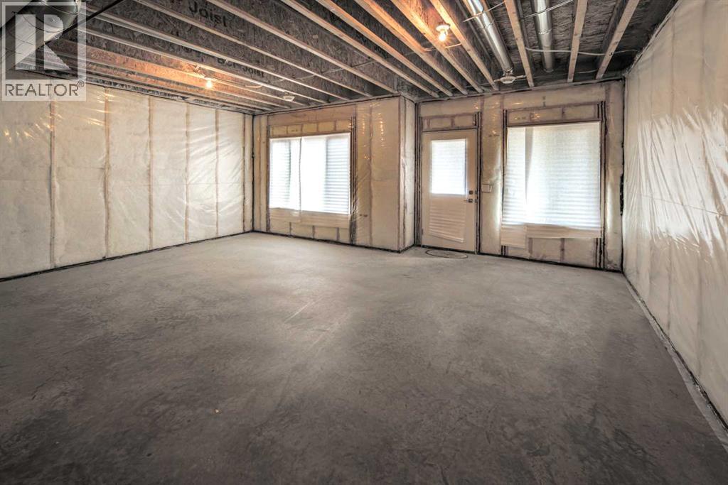 Photo 10 of 159 Ambleside Crescent Nw, Calgary AB