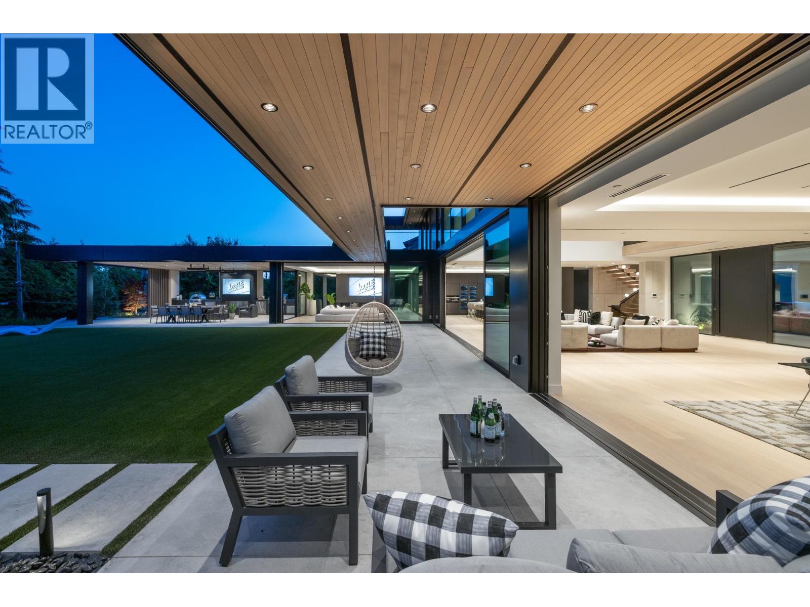 Photo 2 of 690 Knockmaroon Road, West Vancouver BC