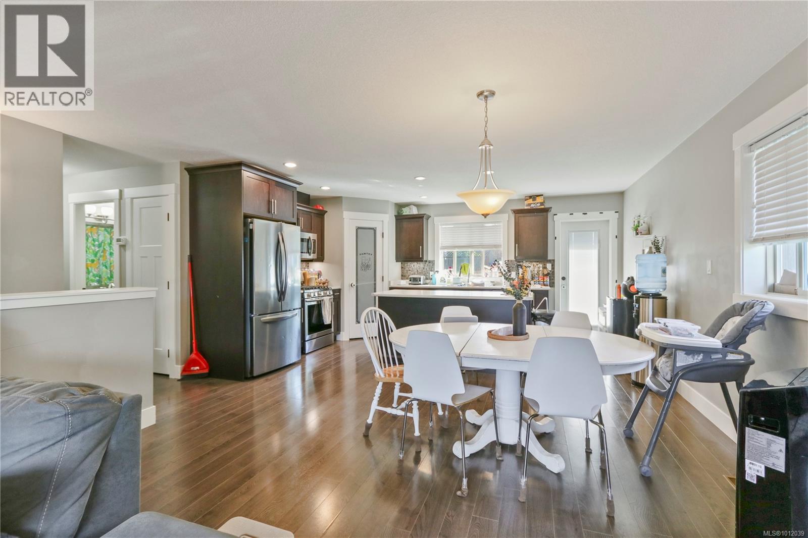 Photo 5 of 1538 Catcher Rd, Nanaimo BC
