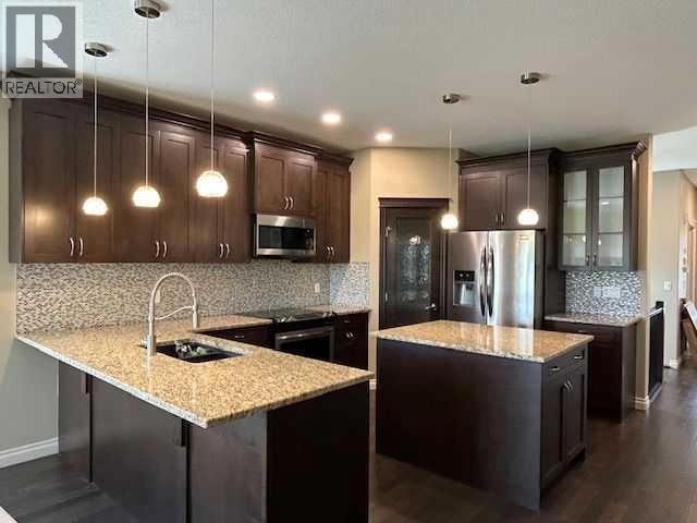 Photo 3 of 525 Muirfield Crescent, Lyalta AB