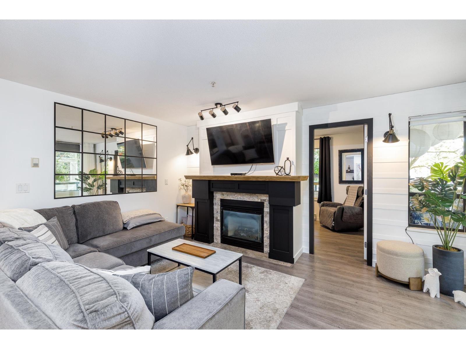 Photo 6 of 217 22025 48 Avenue, Langley BC