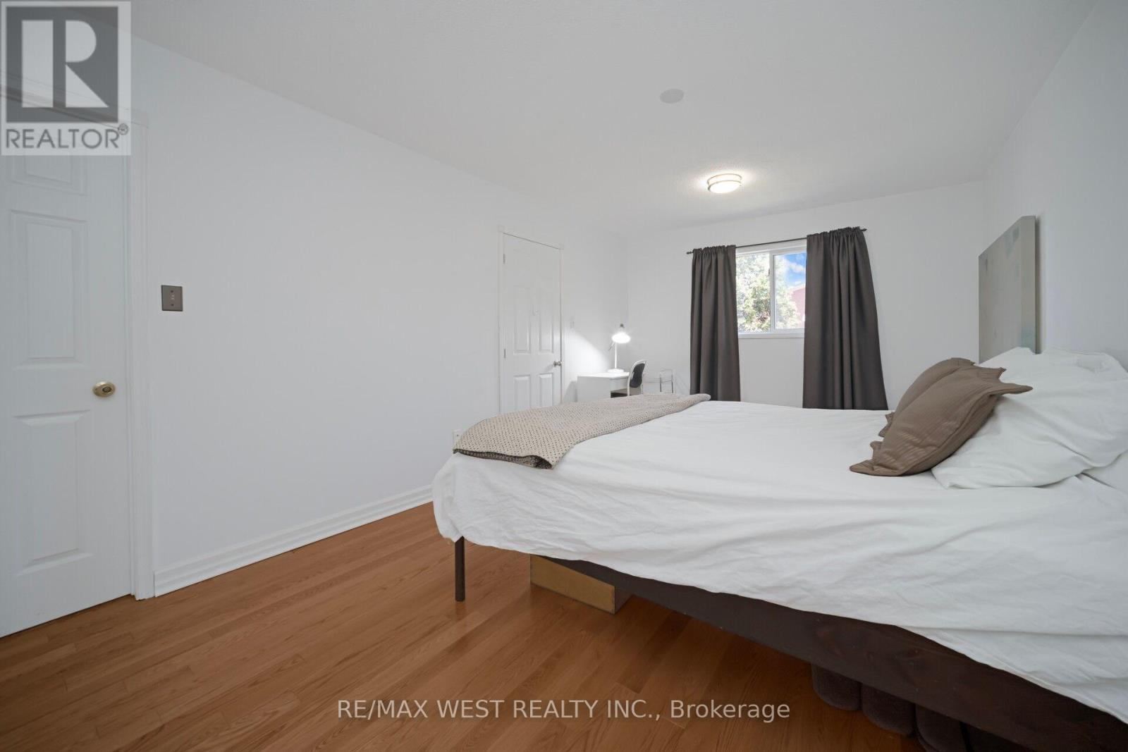 Photo 36 of 43 Flemington Drive, Caledon ON