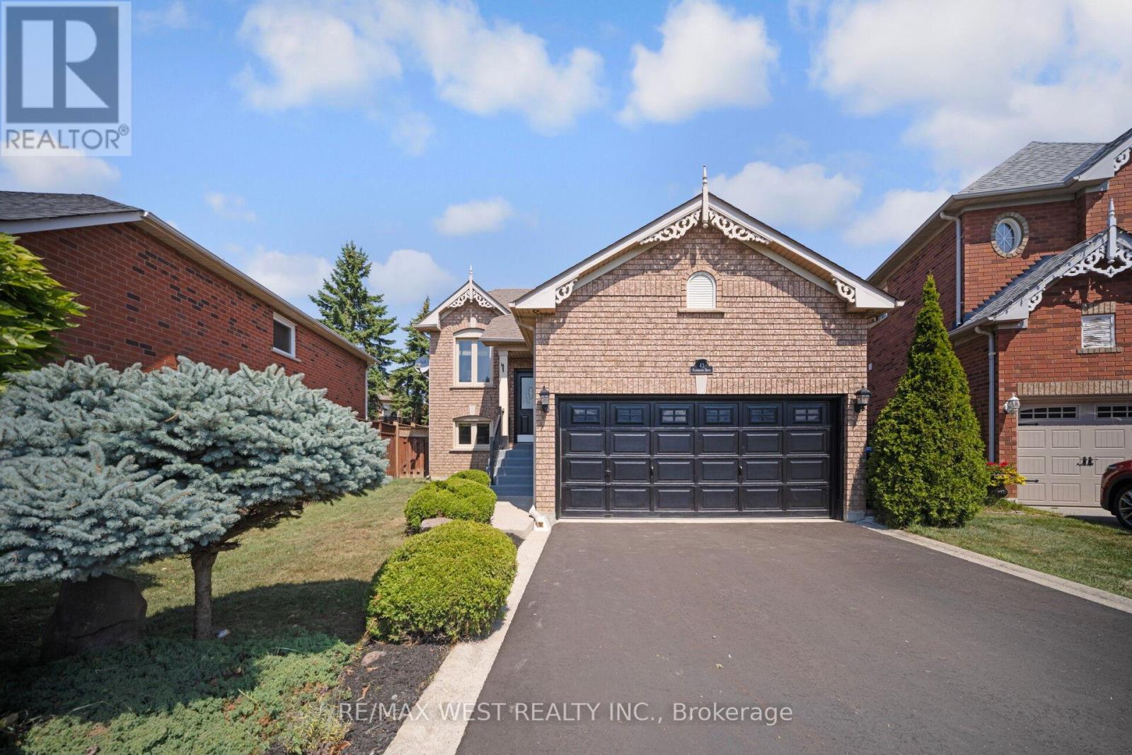 Photo 13 of 43 Flemington Drive, Caledon ON
