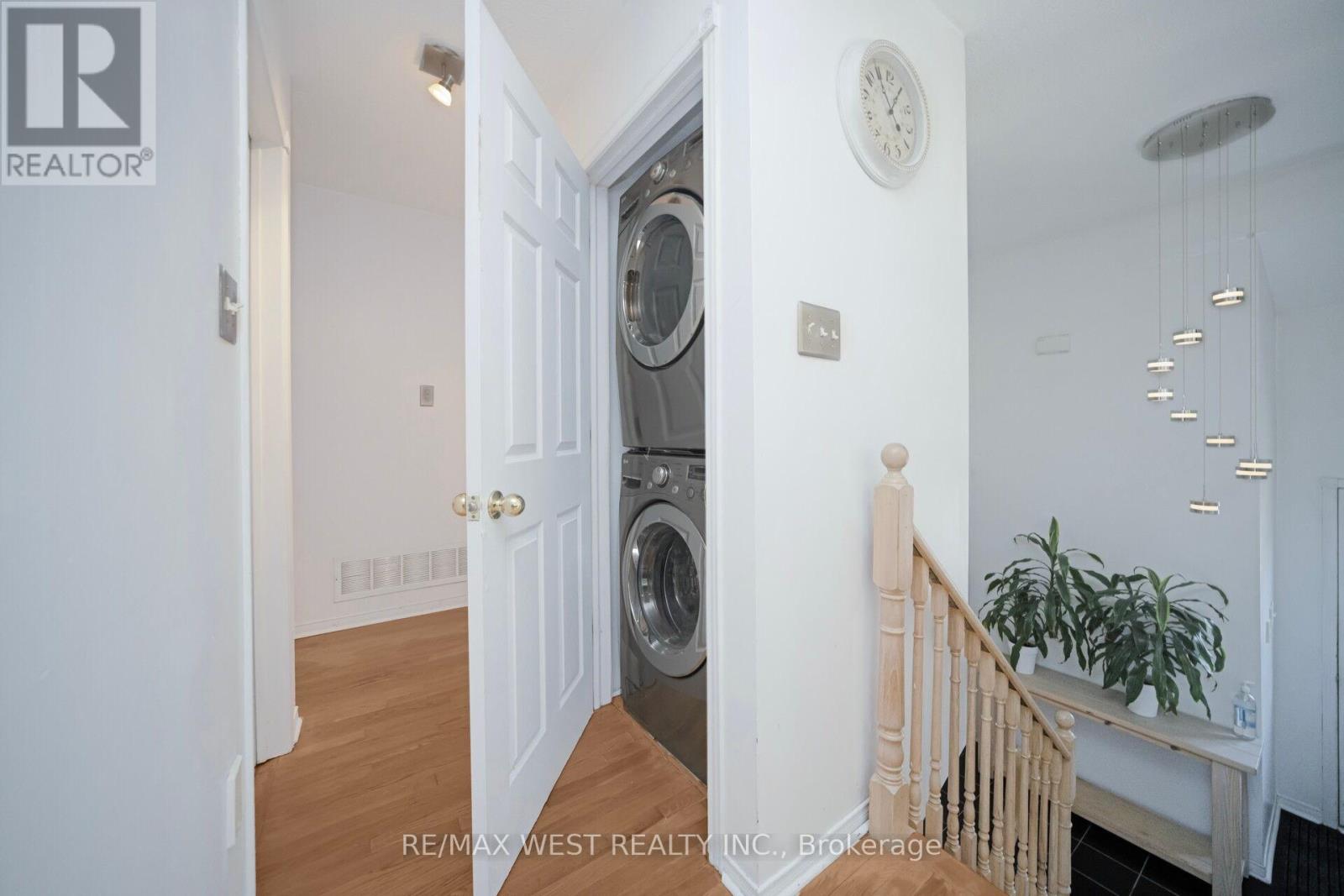 Photo 18 of 43 Flemington Drive, Caledon ON