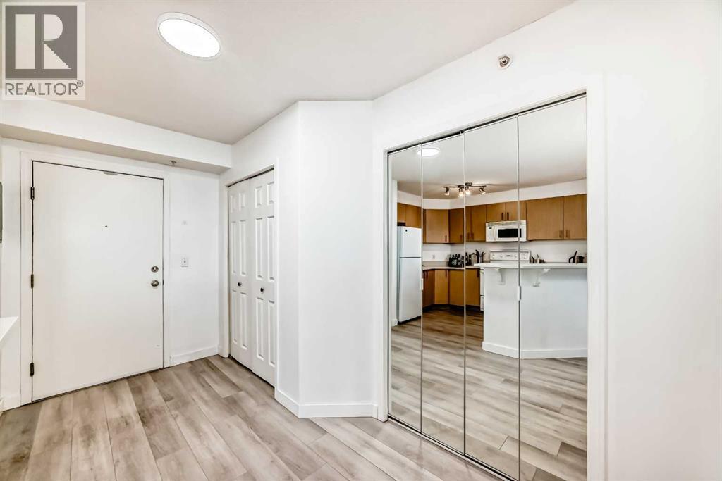 Photo 5 of 1309 1121 6 Avenue Sw, Calgary AB