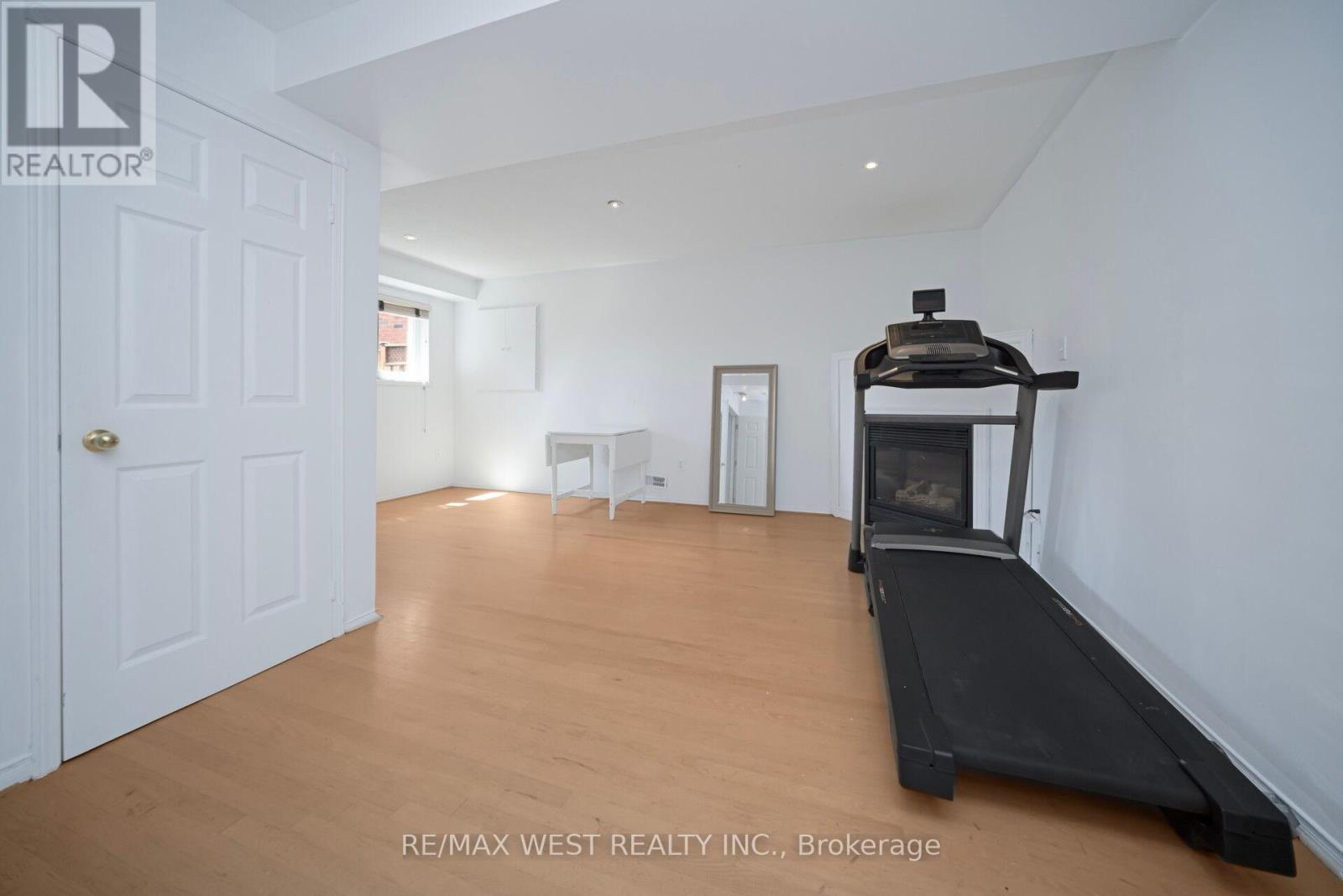 Photo 41 of 43 Flemington Drive, Caledon ON