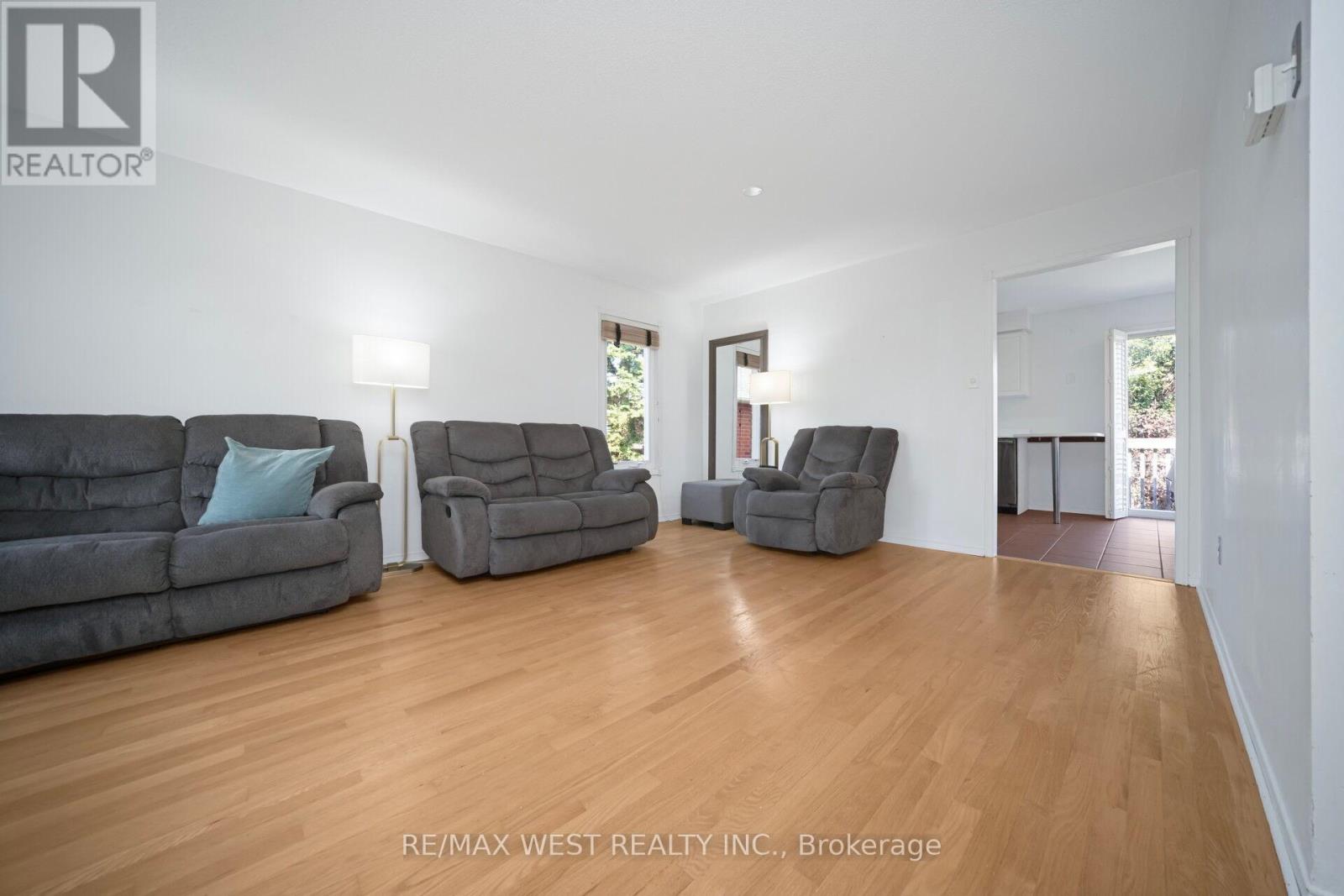 Photo 40 of 43 Flemington Drive, Caledon ON