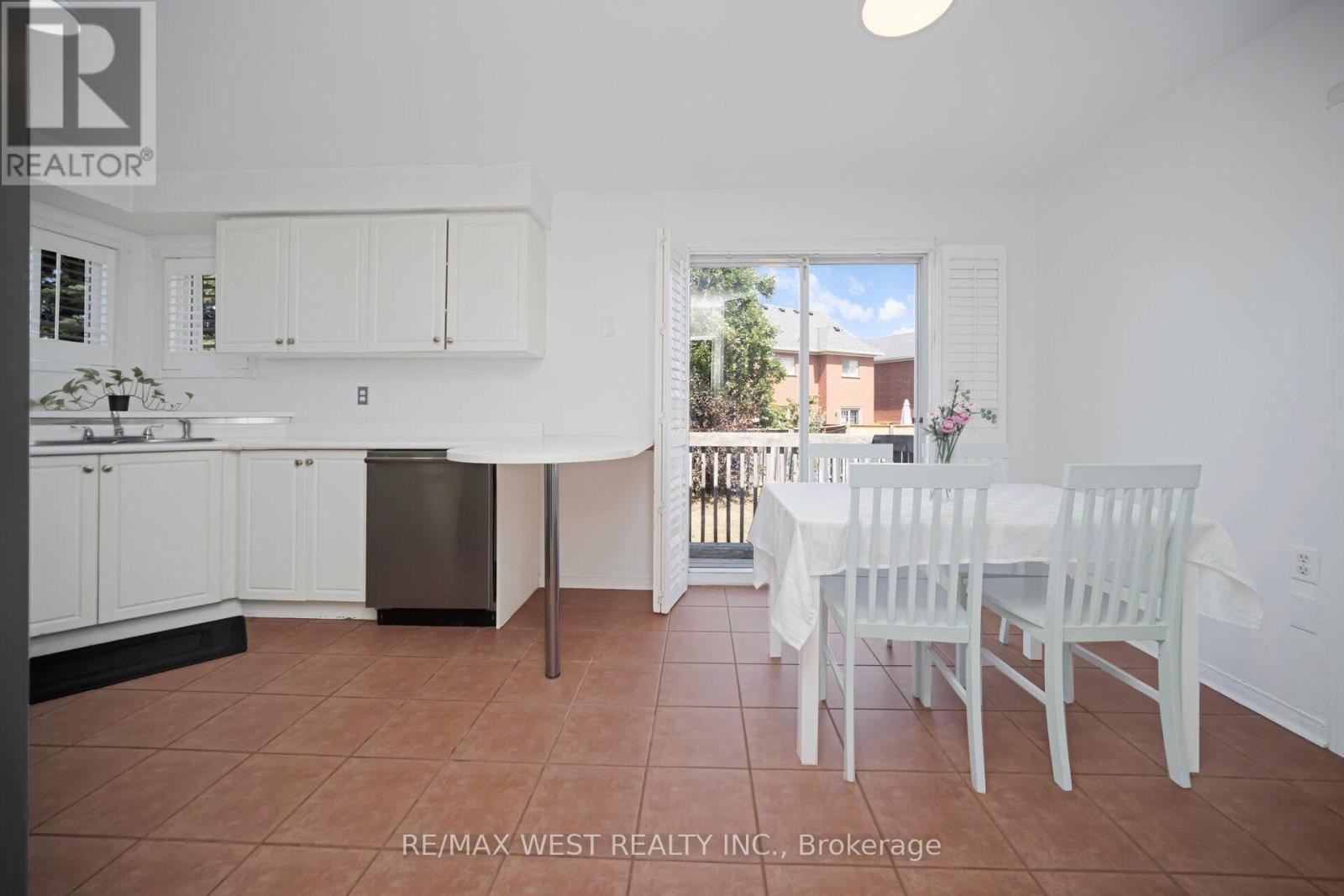 Photo 25 of 43 Flemington Drive, Caledon ON
