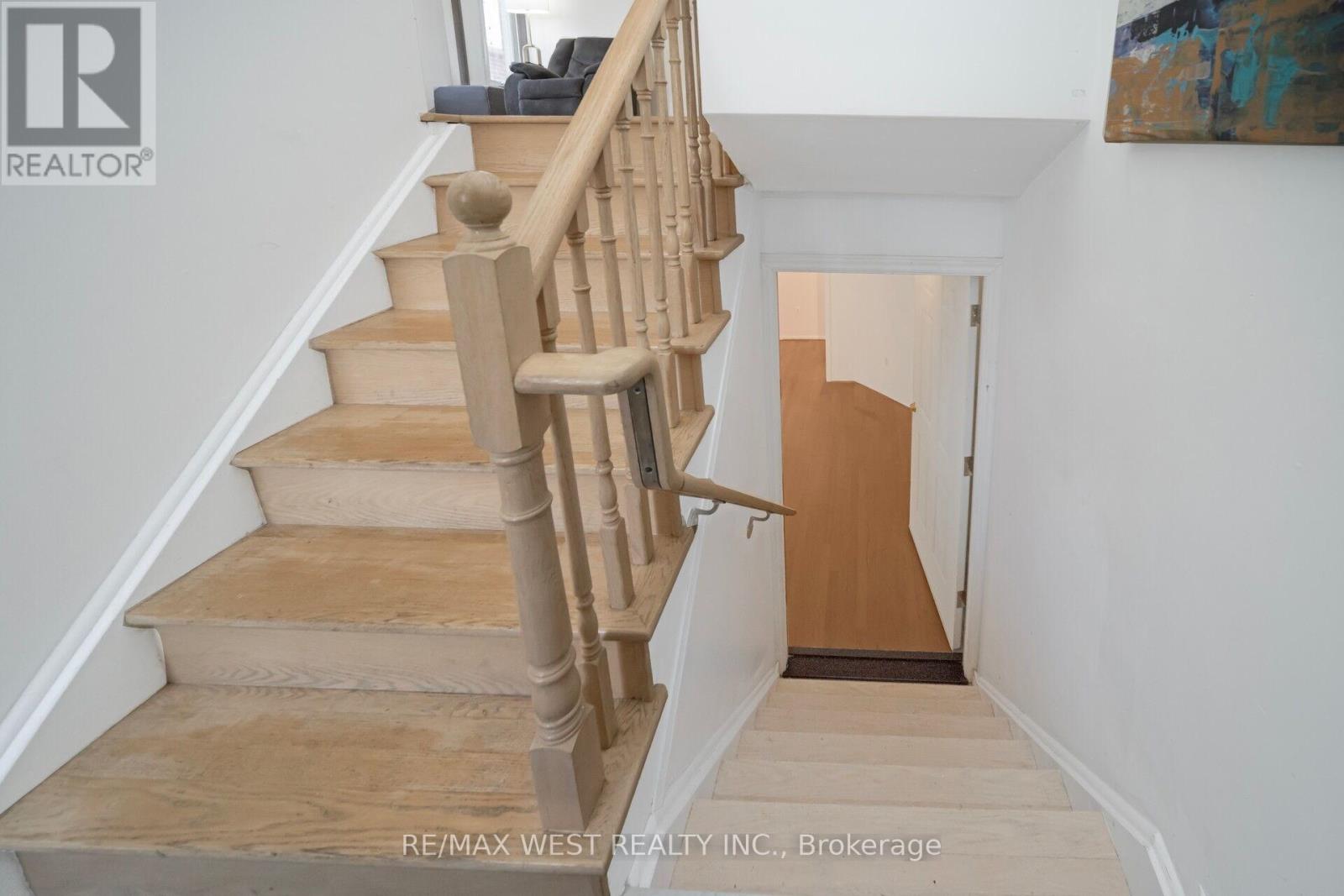 Photo 34 of 43 Flemington Drive, Caledon ON