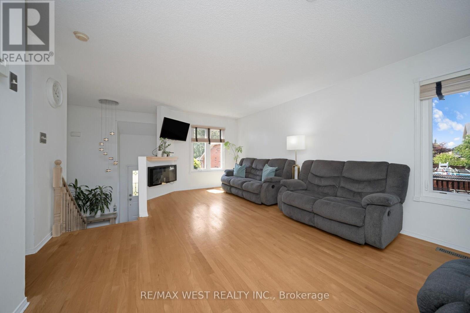 Photo 30 of 43 Flemington Drive, Caledon ON