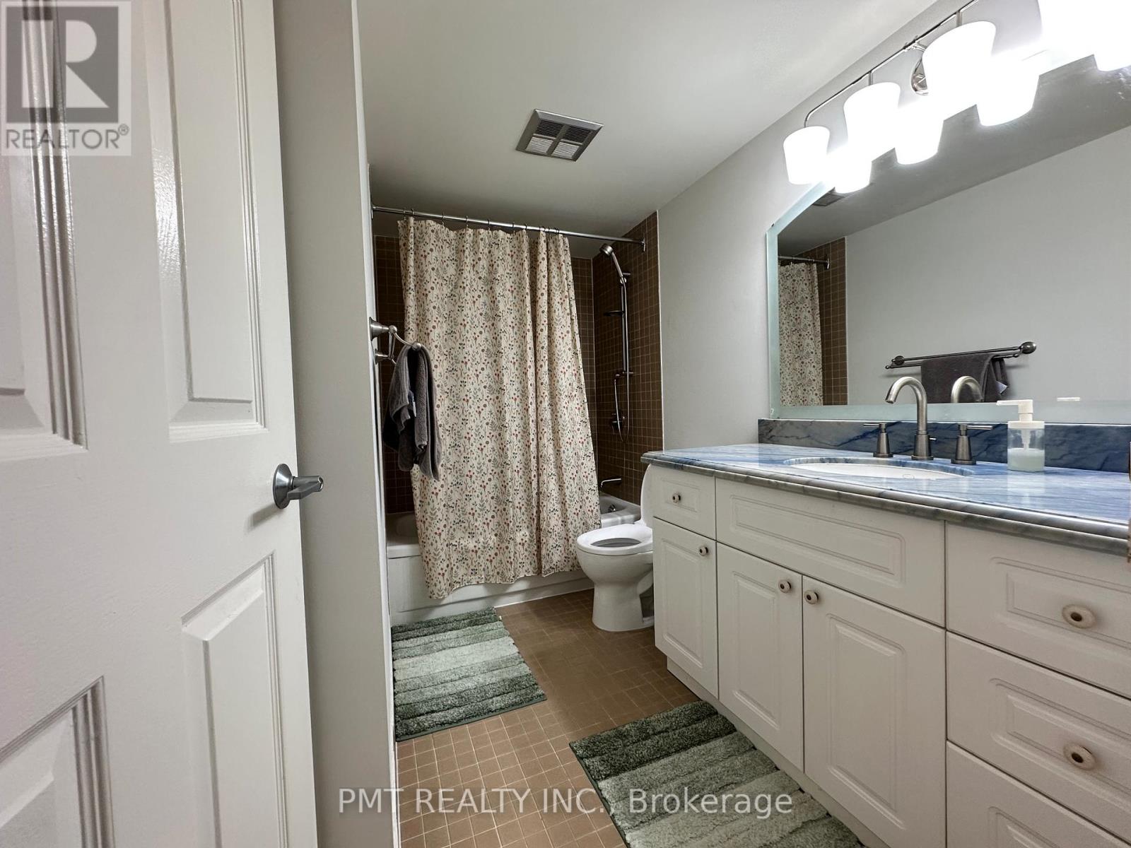 Photo 11 of 312 45 Carlton Street, Toronto ON