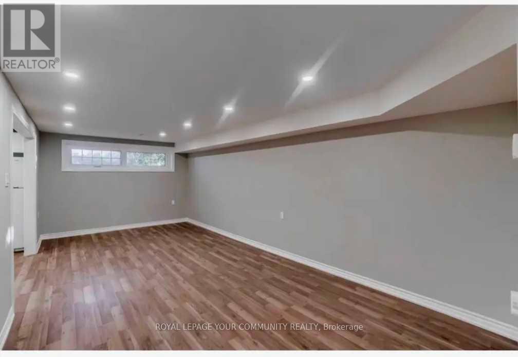 Photo 15 of 26 Brenda Avenue, Brampton ON