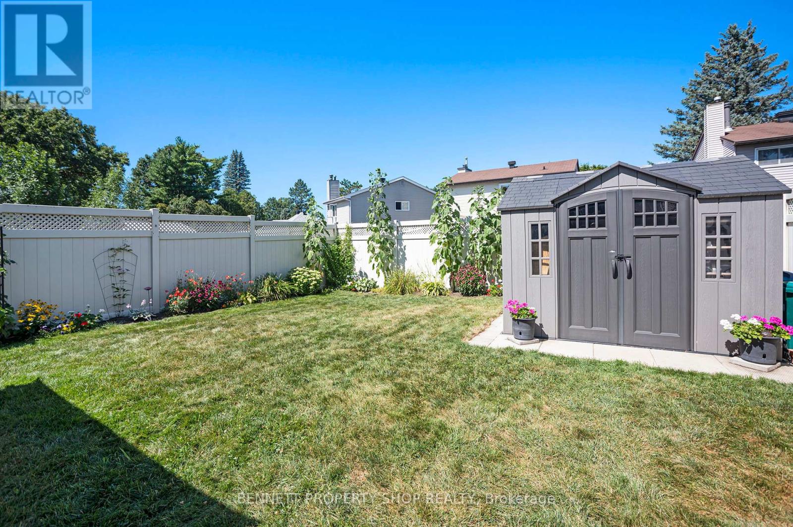 Photo 11 of 846 Borland Drive, Ottawa ON