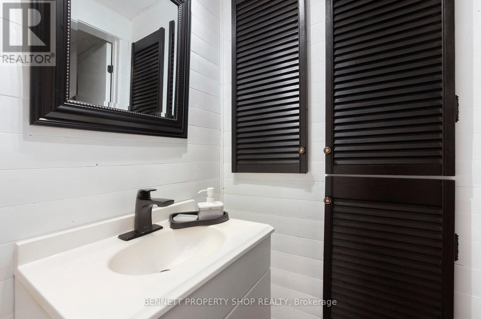 Photo 7 of 846 Borland Drive, Ottawa ON