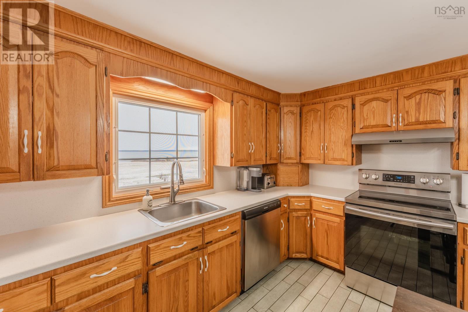 Property 1 of 46 of 1271 Highway 1