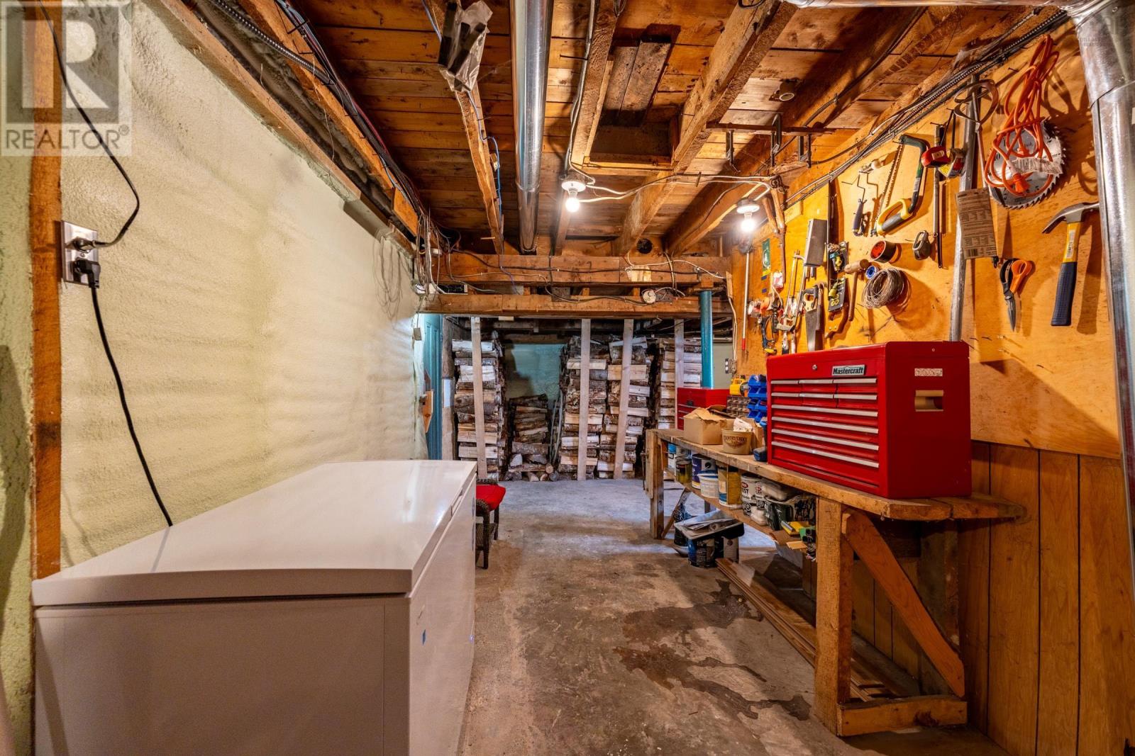 Property 21 of 46 of 1271 Highway 1