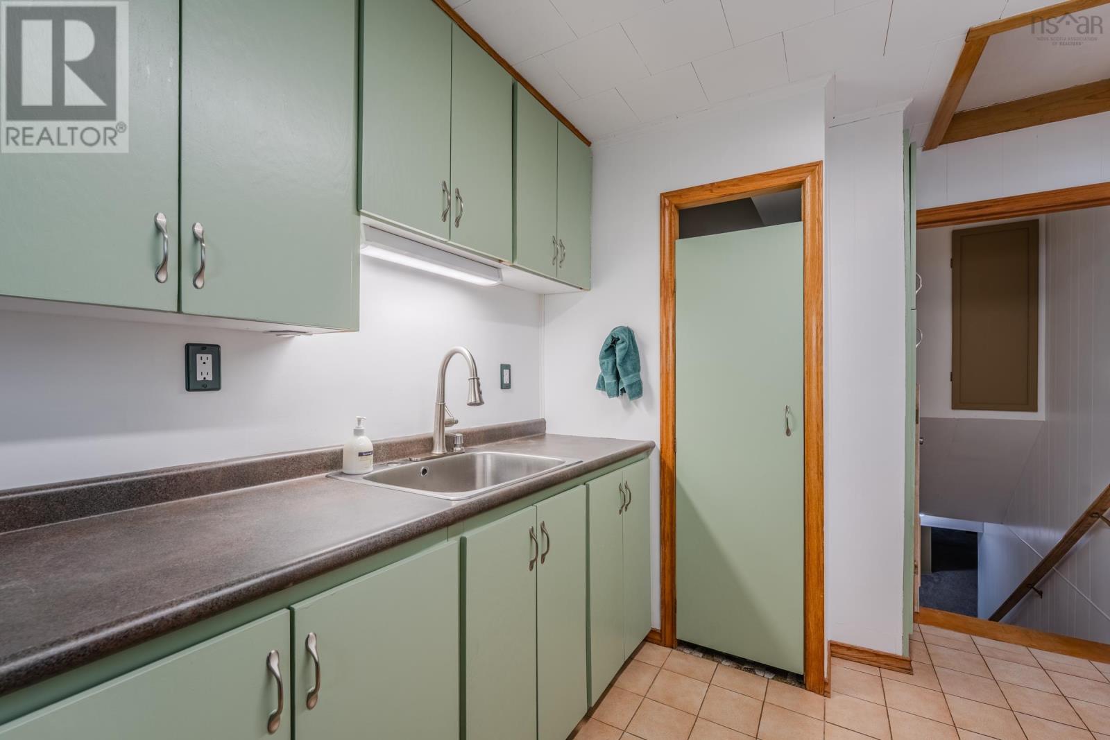 Property 6 of 46 of 1271 Highway 1