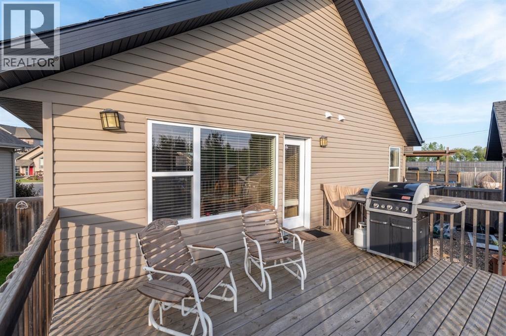 Photo 2 of 1304 54 Avenueclose, Lloydminster AB