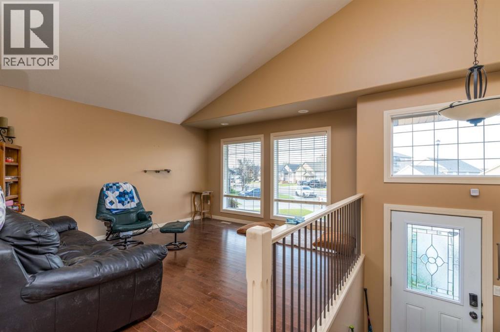 Photo 4 of 1304 54 Avenueclose, Lloydminster AB