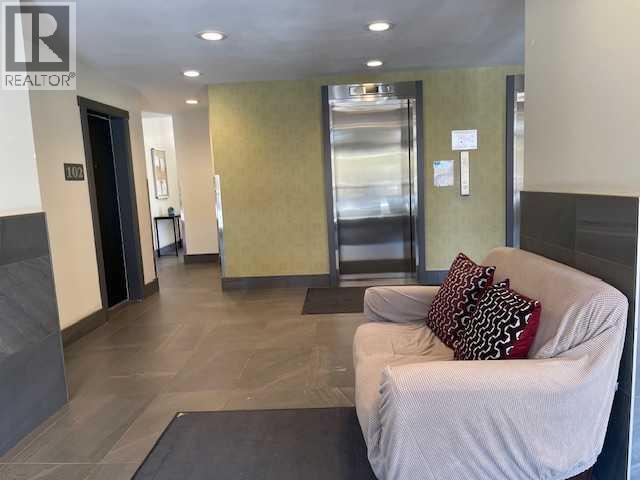 Photo 3 of 704 706 15 Avenue Sw, Calgary AB