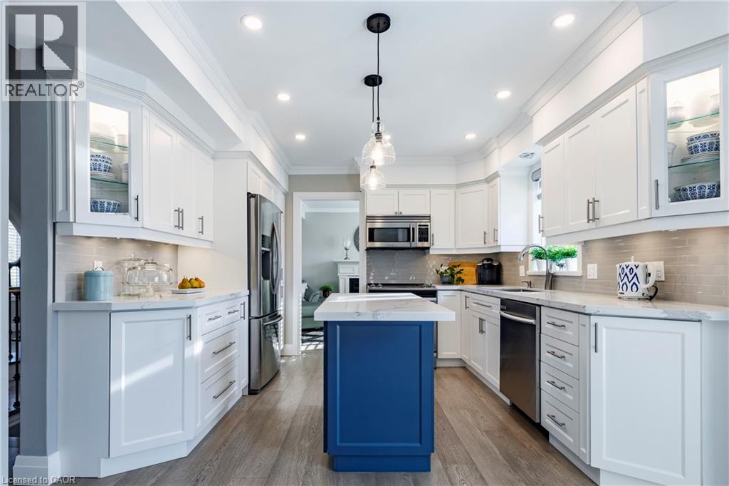 Photo 9 of 1486 Myron Drive, Mississauga ON