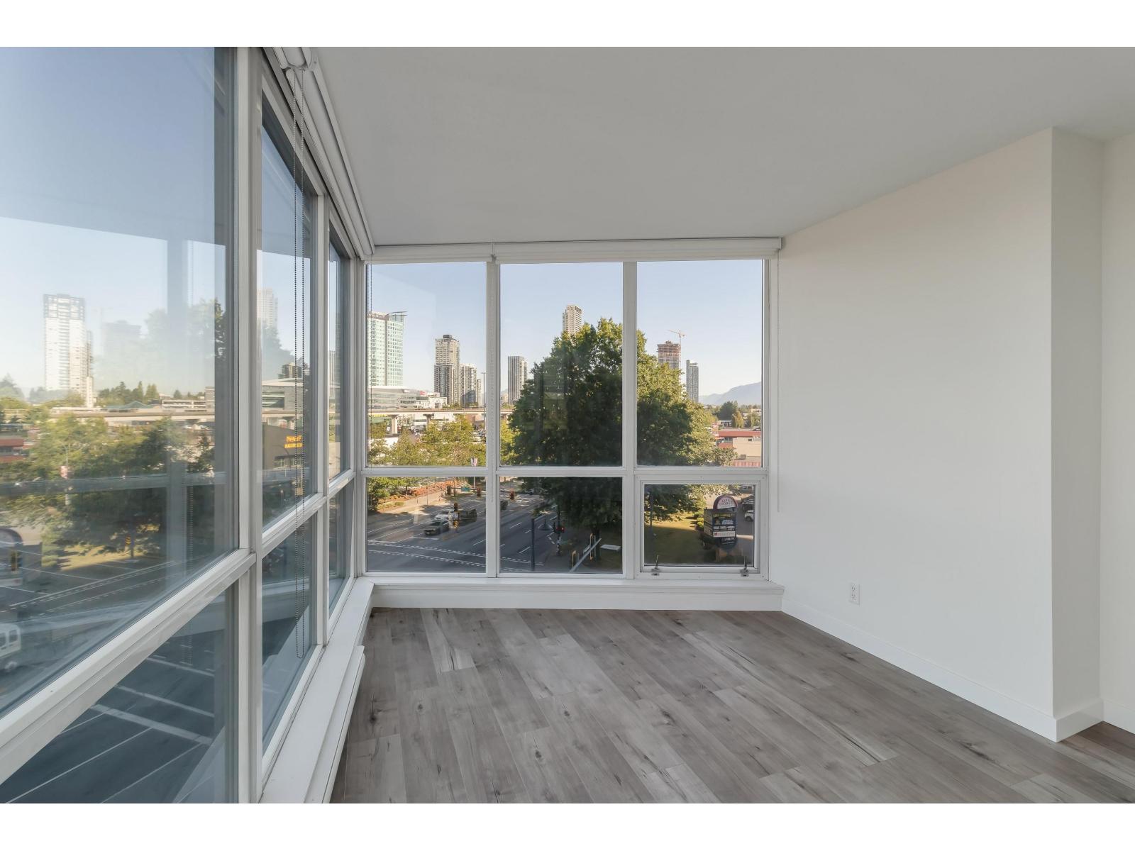 Photo 1 of 502 13618 100 Avenue, Surrey BC