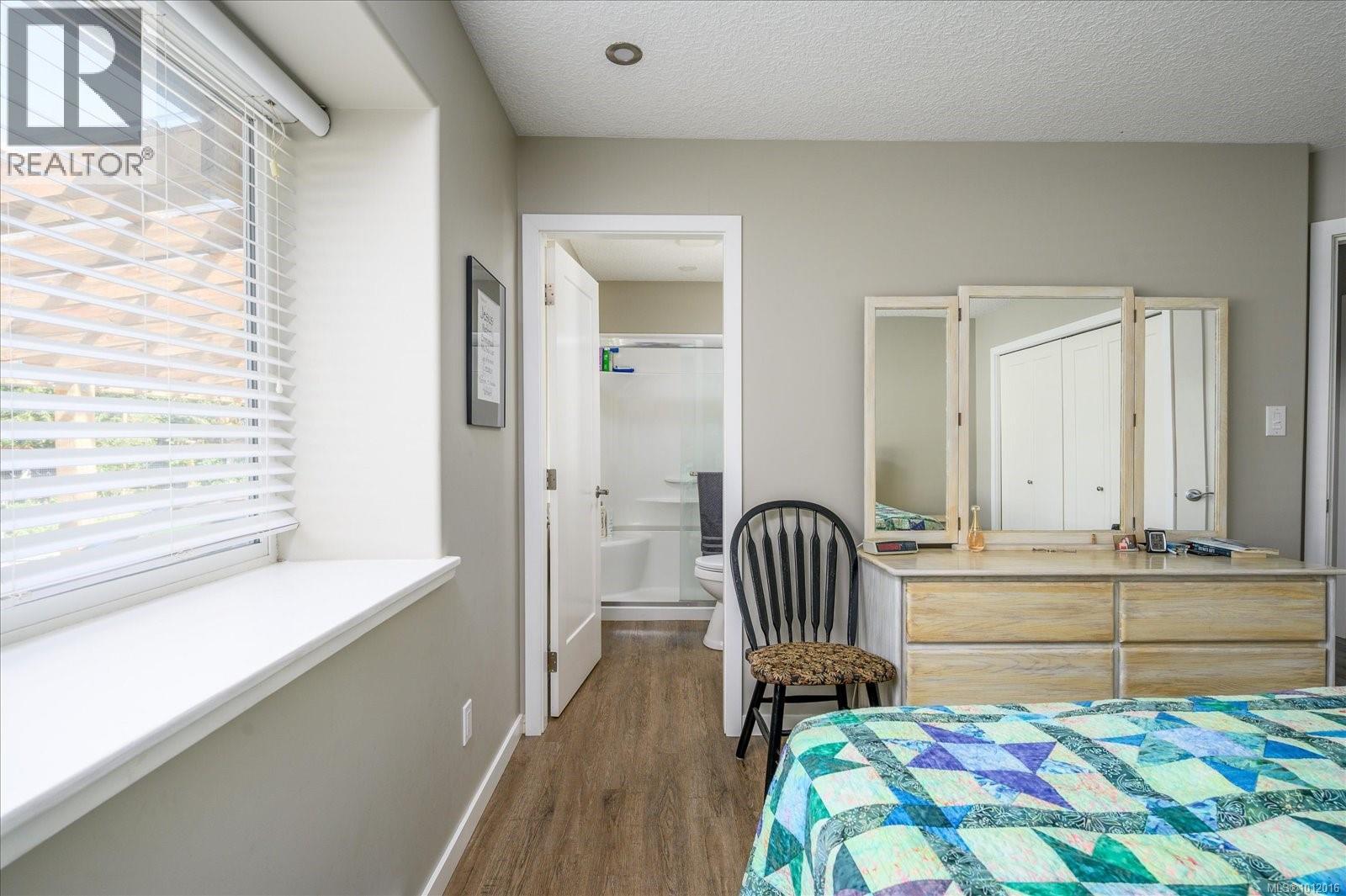 Photo 16 of 2320 Hemer Rd, Nanaimo BC