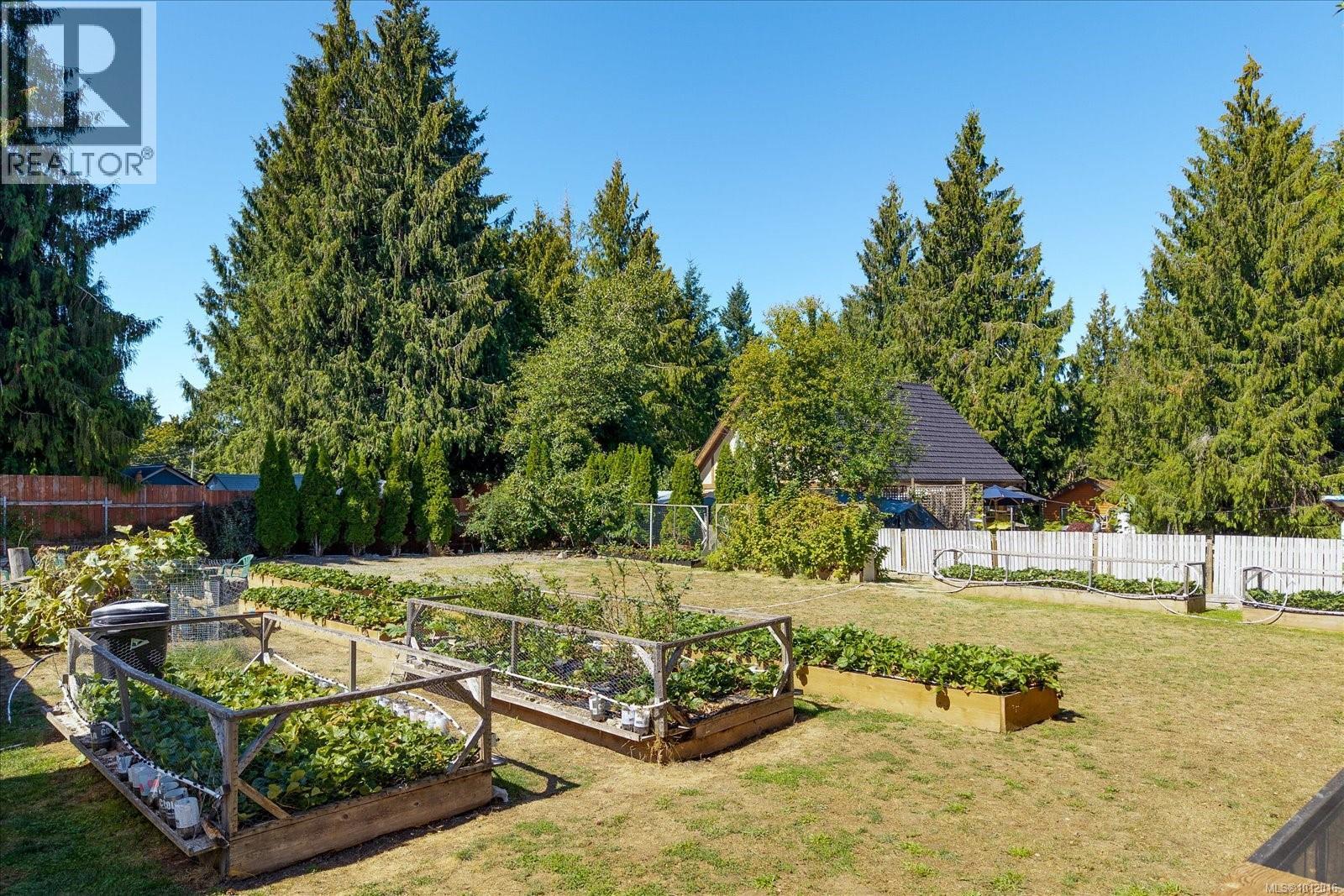 Photo 33 of 2320 Hemer Rd, Nanaimo BC