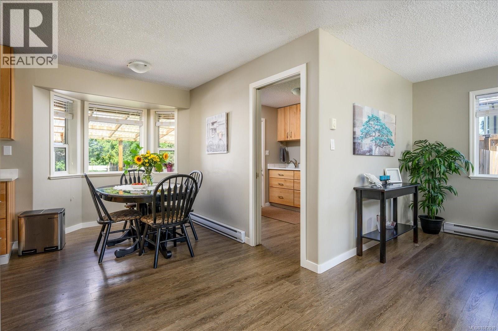 Photo 8 of 2320 Hemer Rd, Nanaimo BC