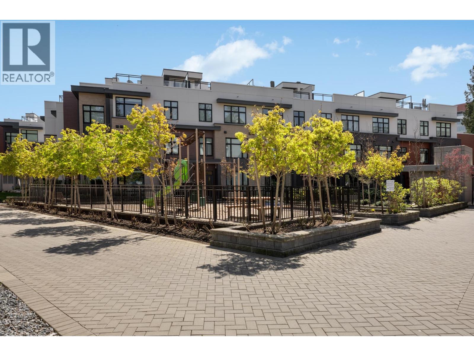 Photo 33 of 257 2035 Glenaire Drive, North Vancouver BC