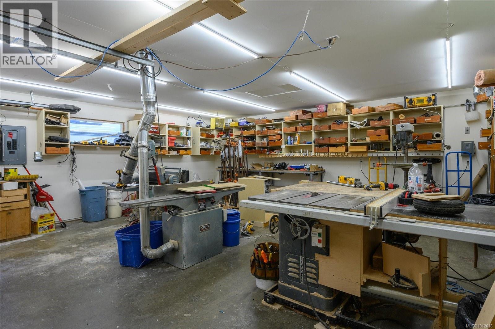 Photo 30 of 2320 Hemer Rd, Nanaimo BC