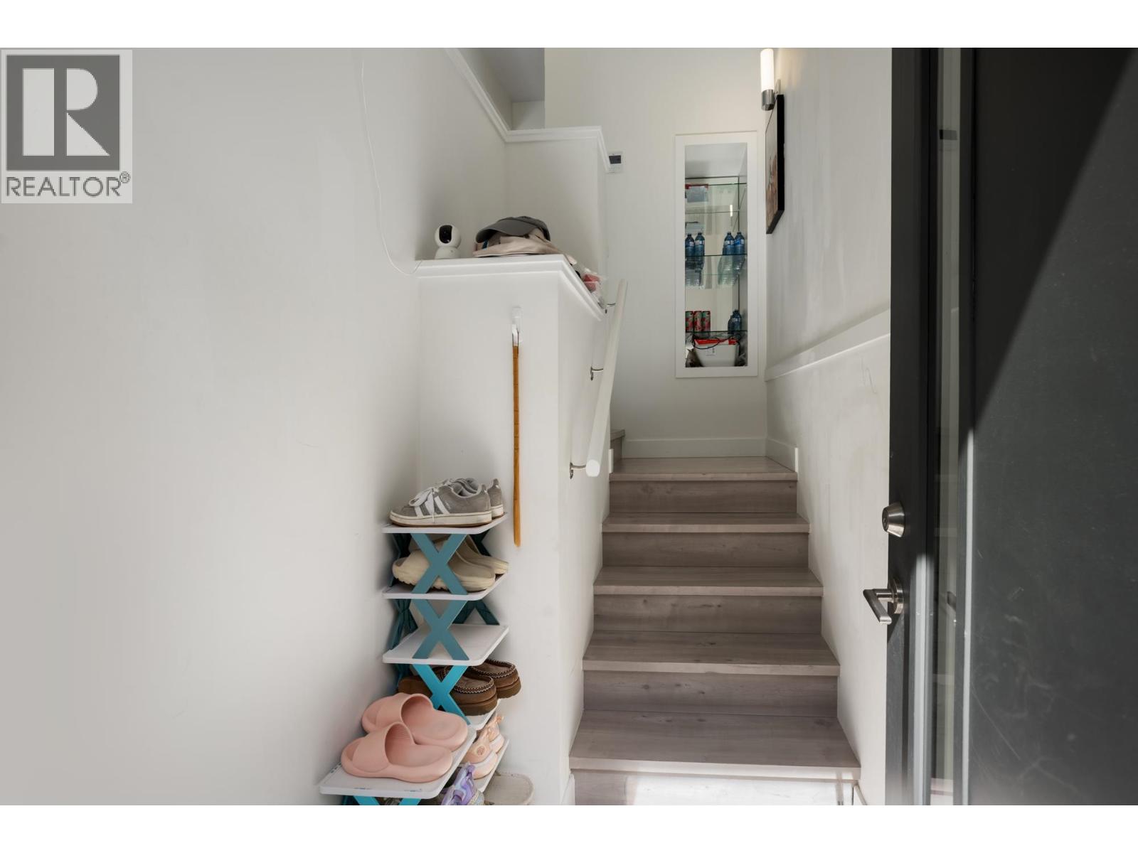 Photo 9 of 257 2035 Glenaire Drive, North Vancouver BC