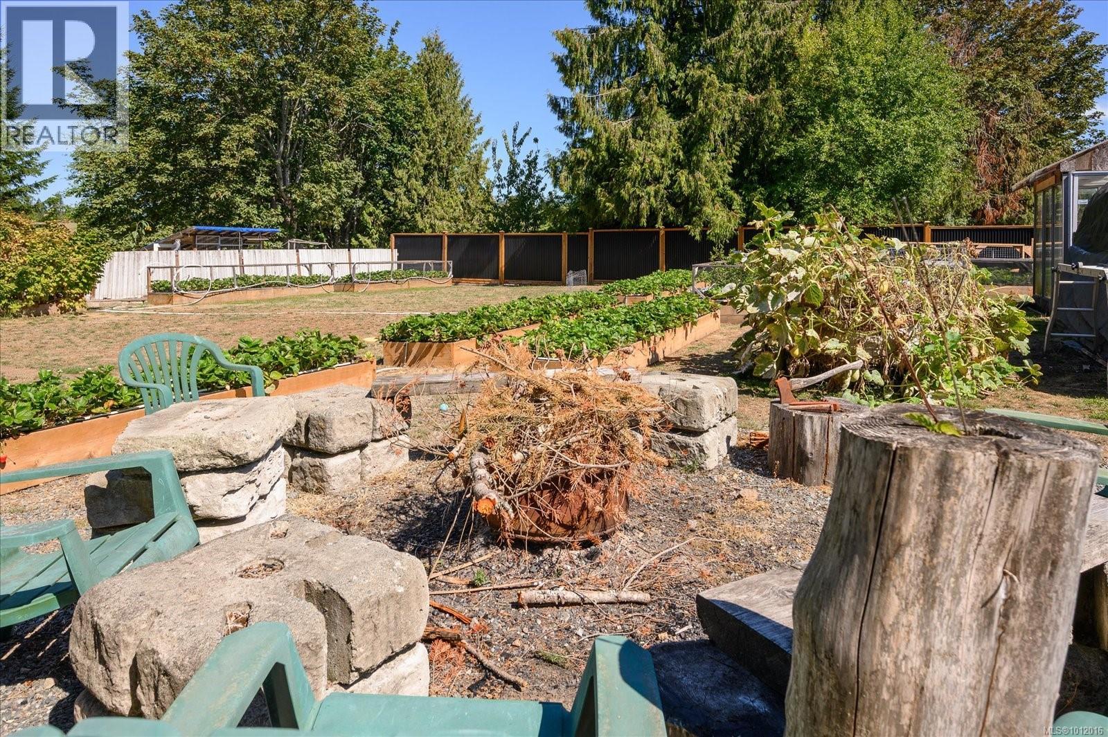 Photo 32 of 2320 Hemer Rd, Nanaimo BC