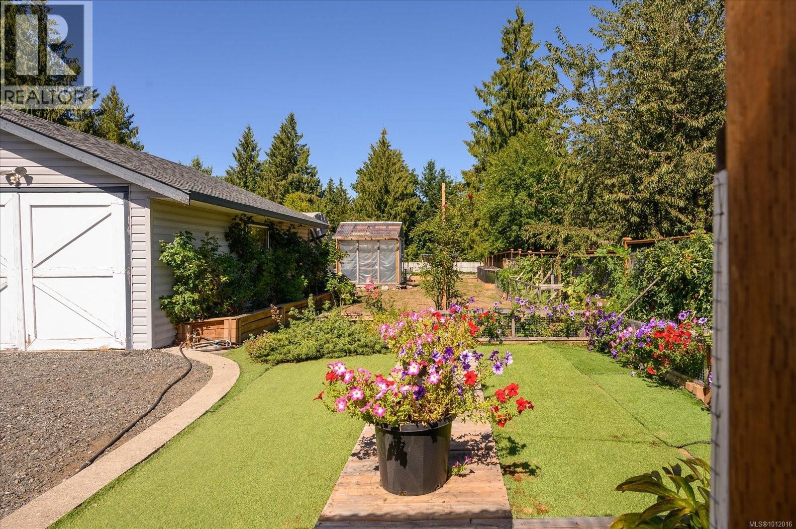 Photo 21 of 2320 Hemer Rd, Nanaimo BC