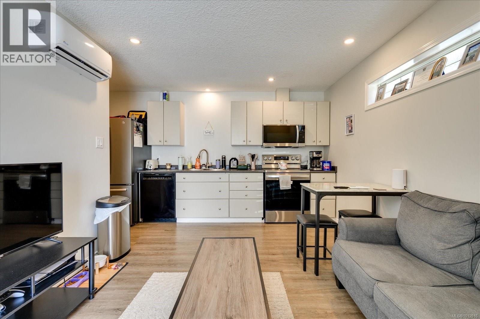 Photo 45 of 2320 Hemer Rd, Nanaimo BC
