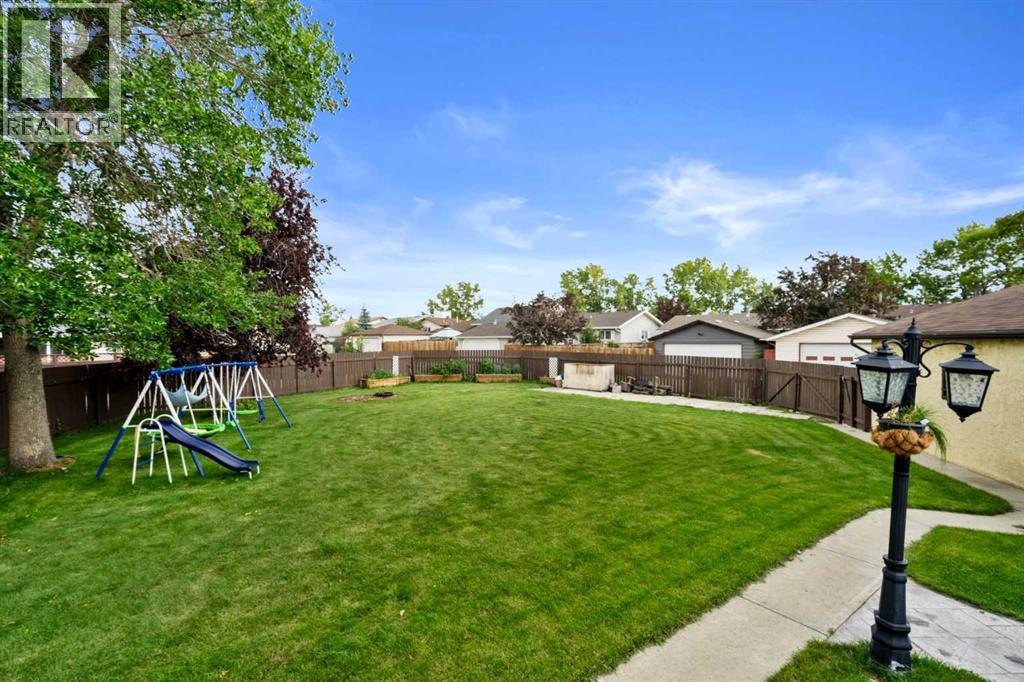 Photo 49 of 12 Whiteland Bay Ne, Calgary AB