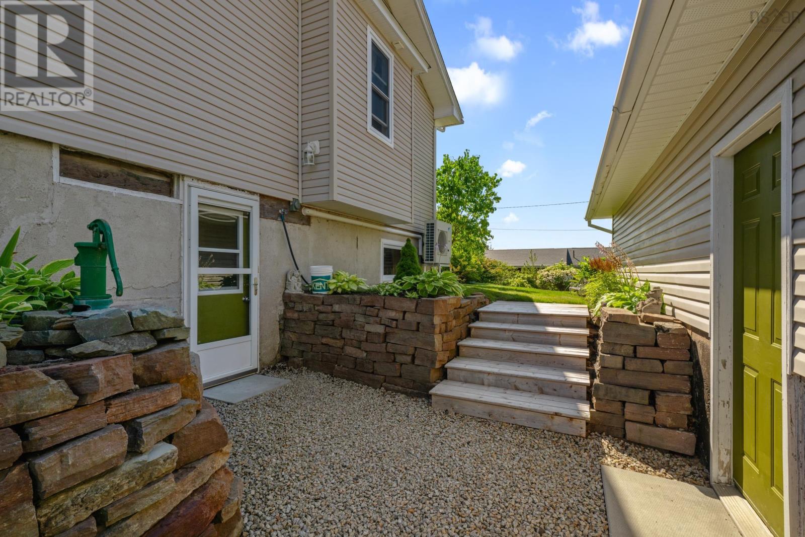 Photo 43 of 22 Beechview Drive, Chester NS