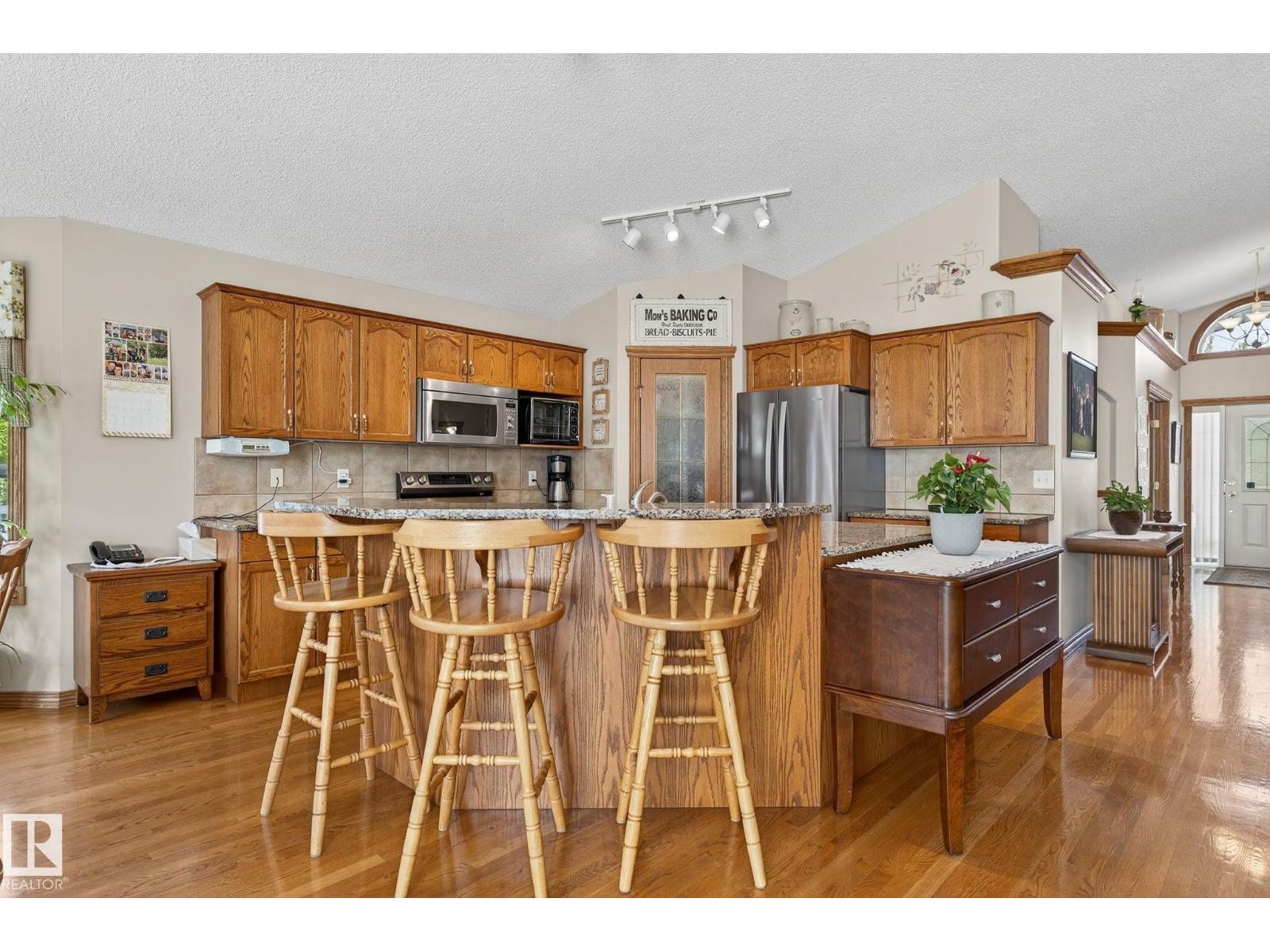 Photo 27 of 16222 84 St Nw, Edmonton AB