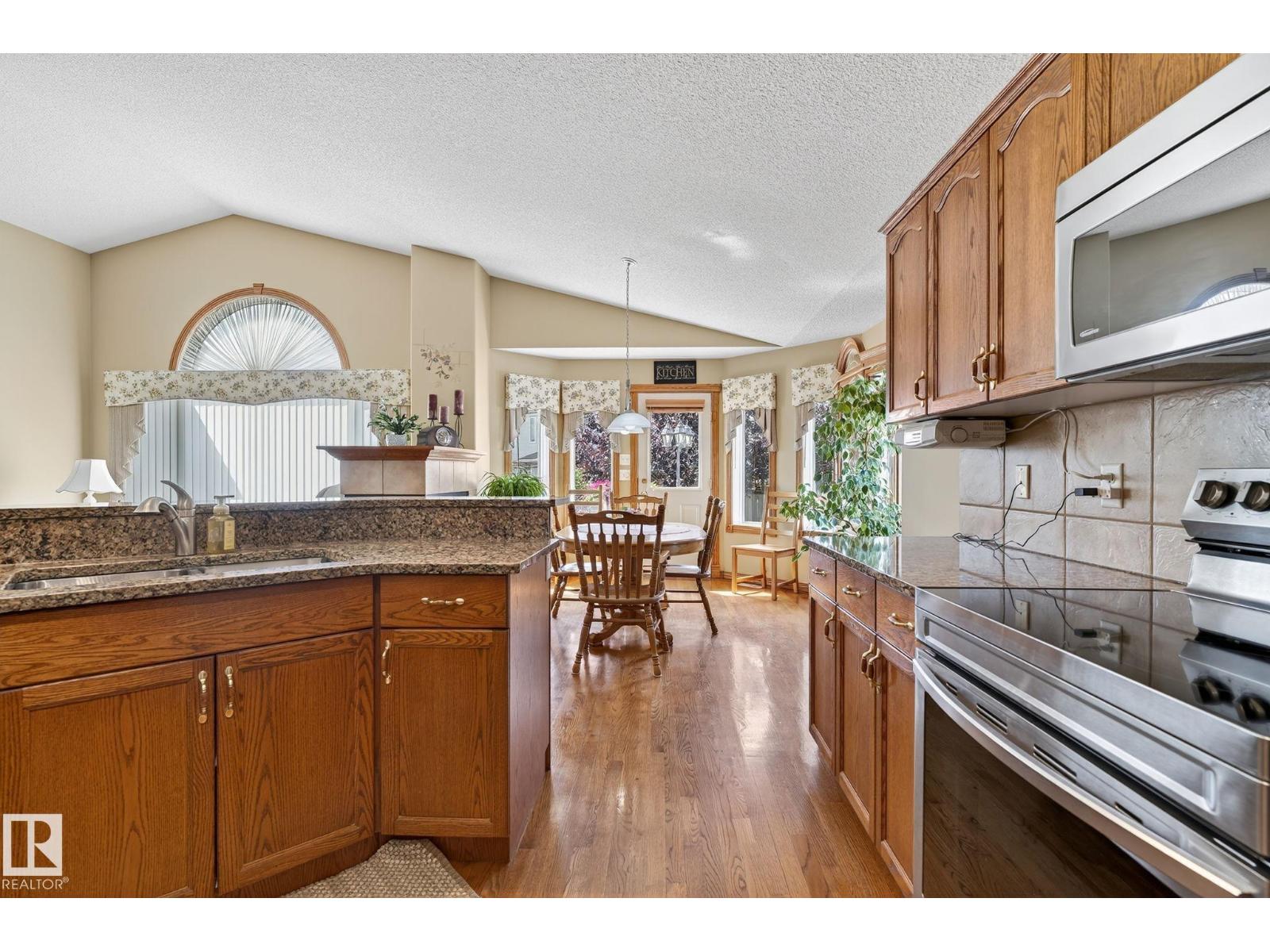 Photo 41 of 16222 84 St Nw, Edmonton AB