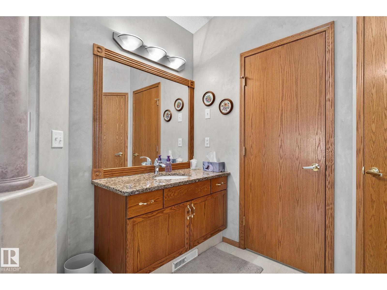 Photo 22 of 16222 84 St Nw, Edmonton AB