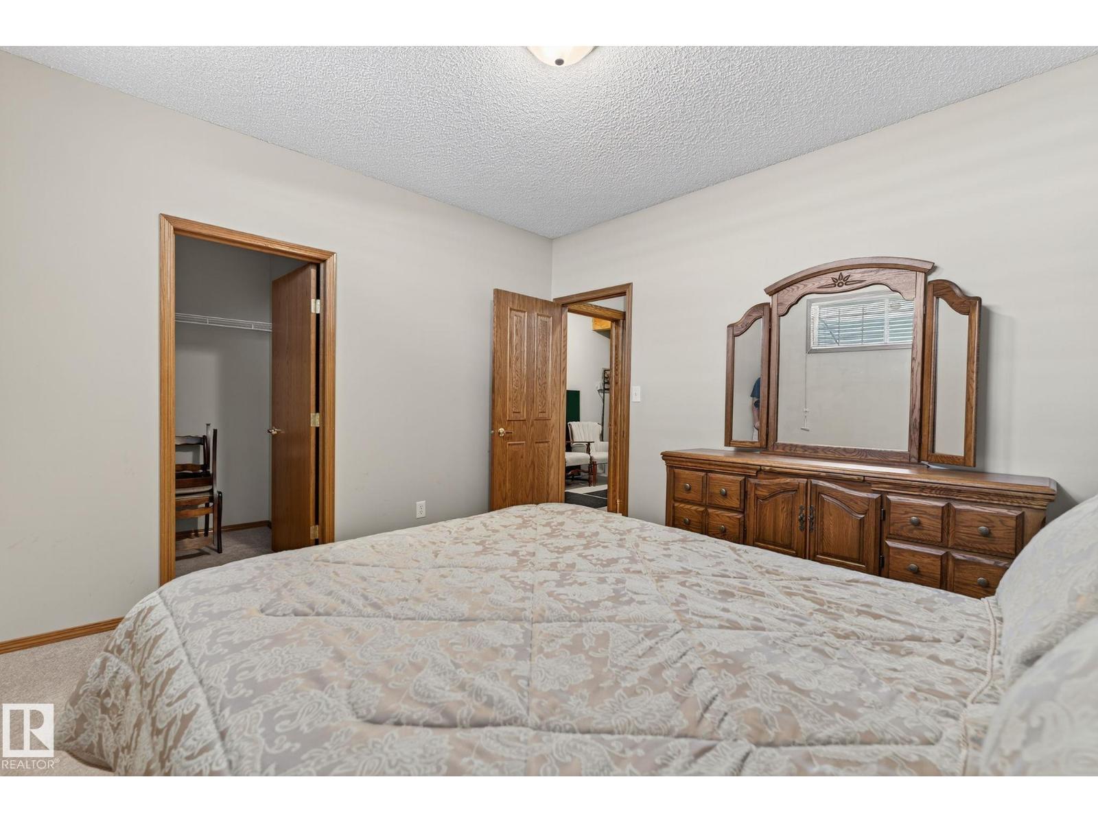 Photo 5 of 16222 84 St Nw, Edmonton AB
