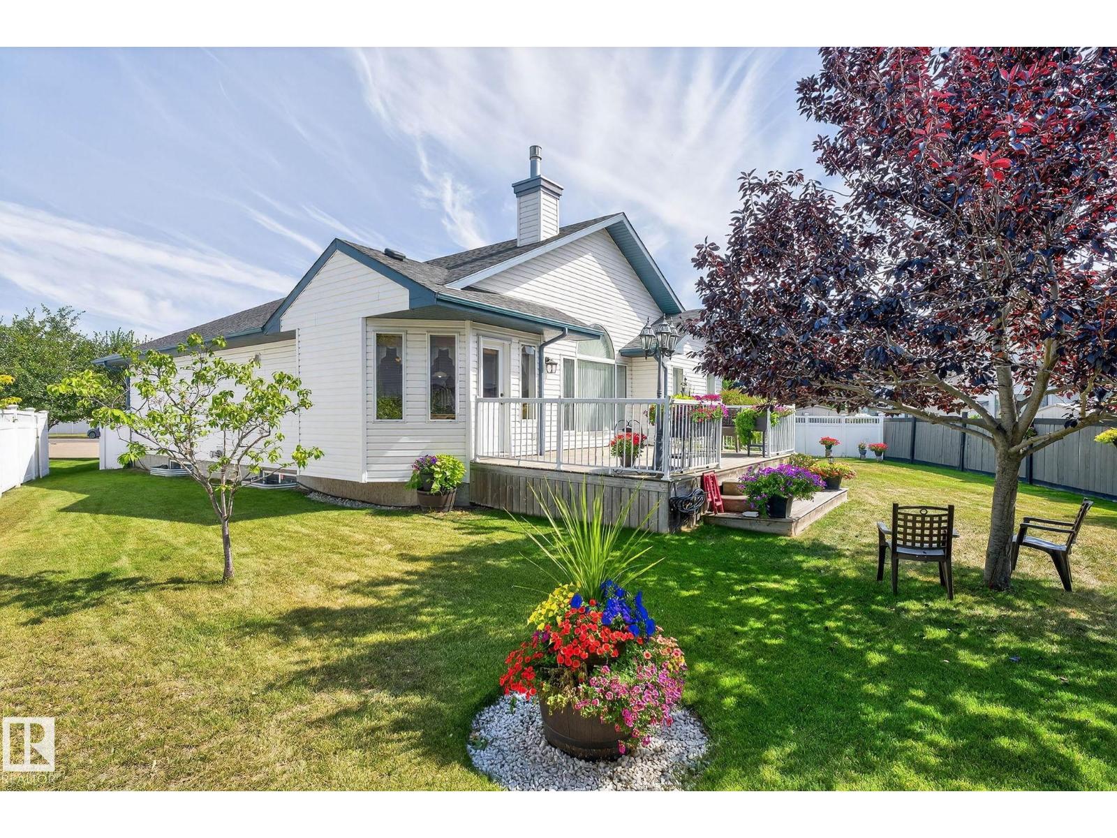 Photo 3 of 16222 84 St Nw, Edmonton AB