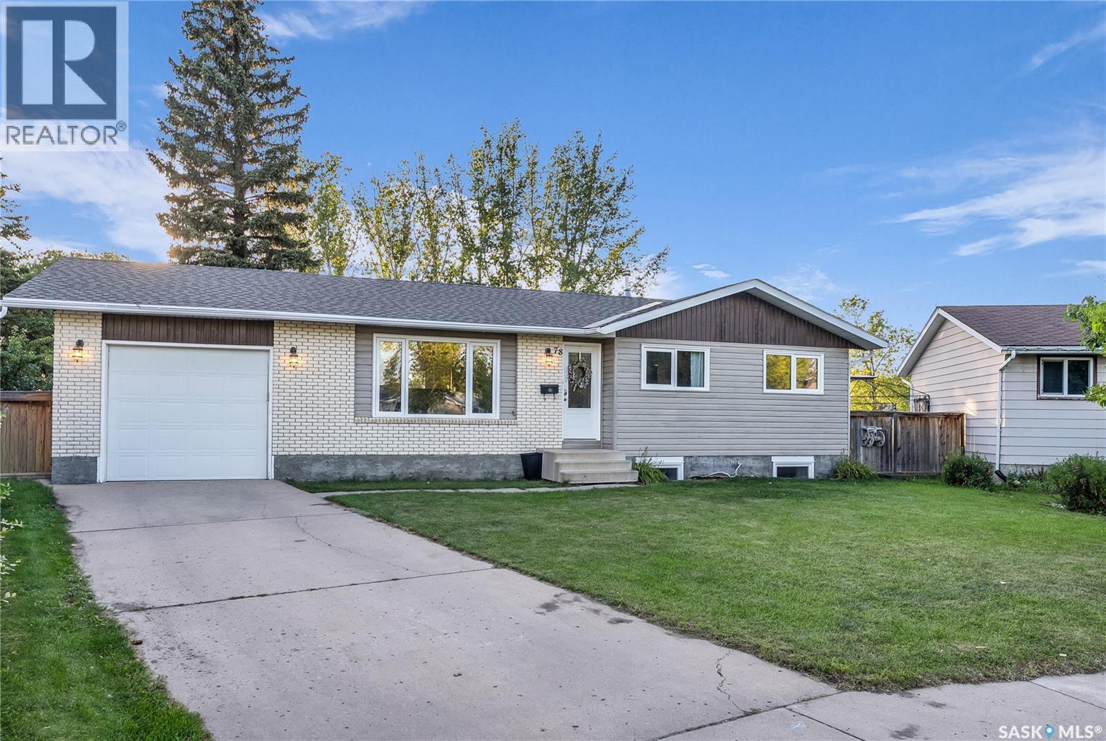 Photo 2 of 78 Patterson Crescent, Saskatoon SK